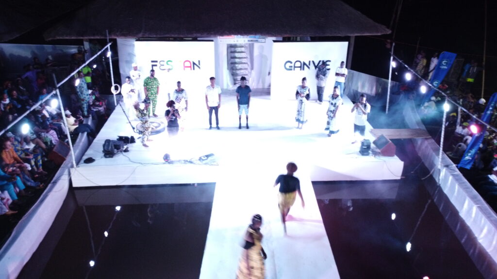 Retro FeSCAN Ganvié 2024 : Zoom sur le Lake Fashion Show ! Lake fashion show fescan ganvié