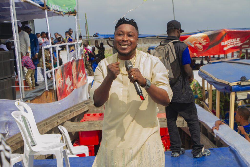 Prestations des artistes invités img 1924