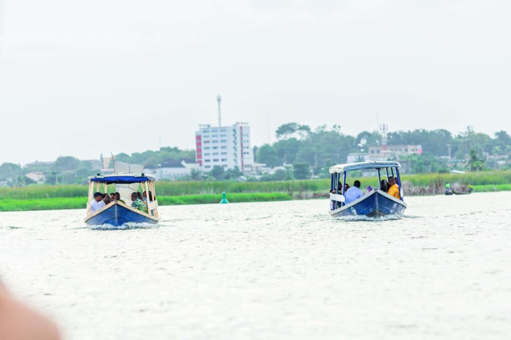 whatsapp image 2025 12 06 à 18.40.04 01bc1306